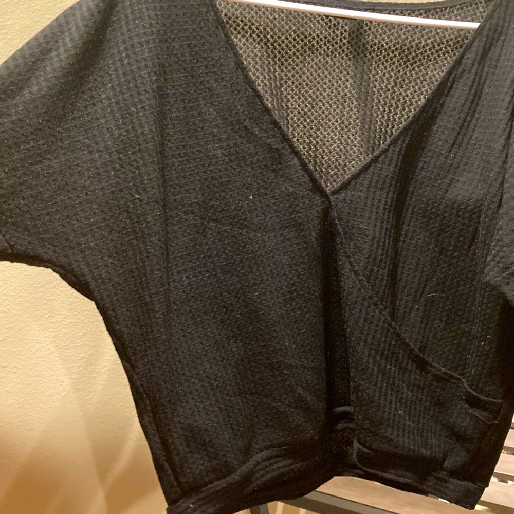 shein medium black slightly crop long sleeve
